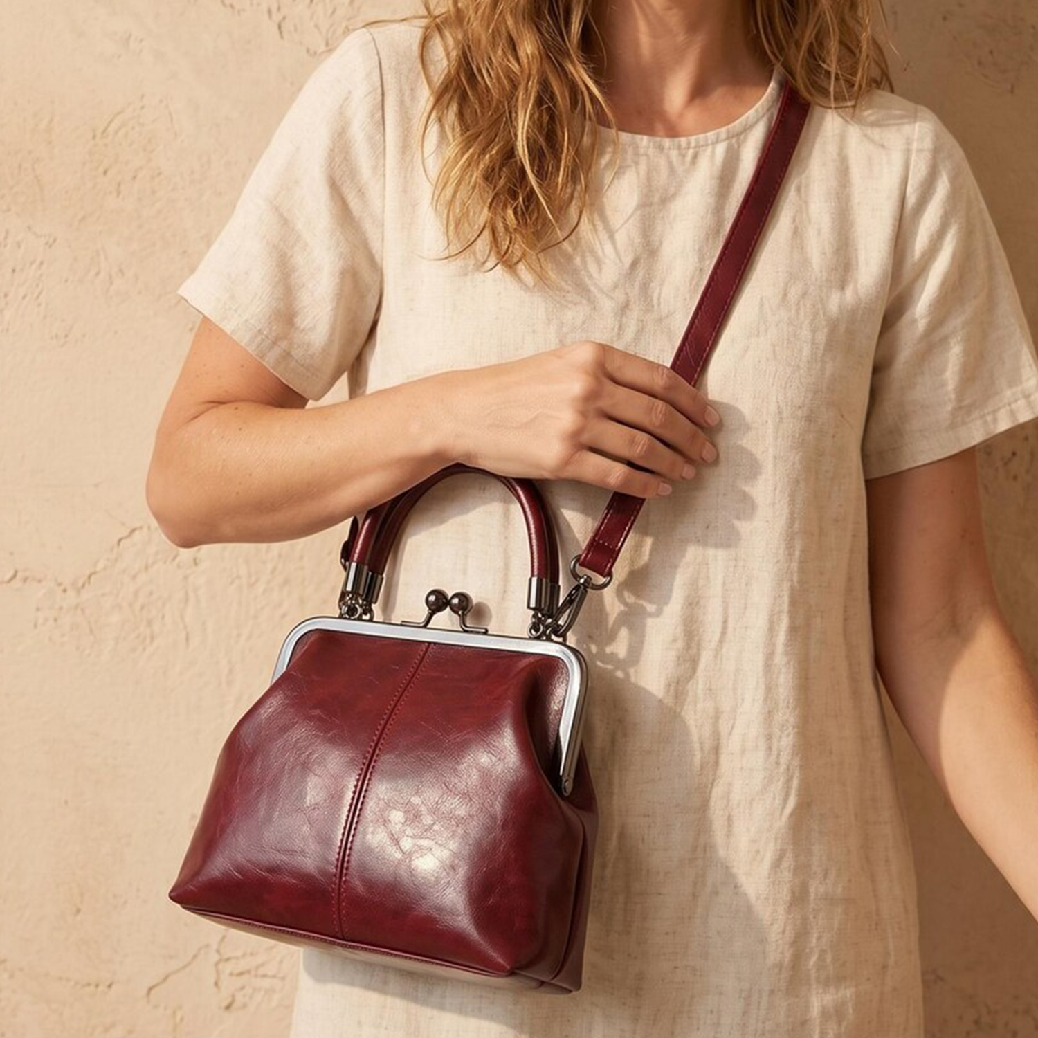 Dual Tone Glossy Crinkled Vintage Kiss-Lock Frame Handbag With Central Vertical Stitch Seam, Detachable Matching Shoulder Strap And Spherical Dual Ball Clasp Hardware
